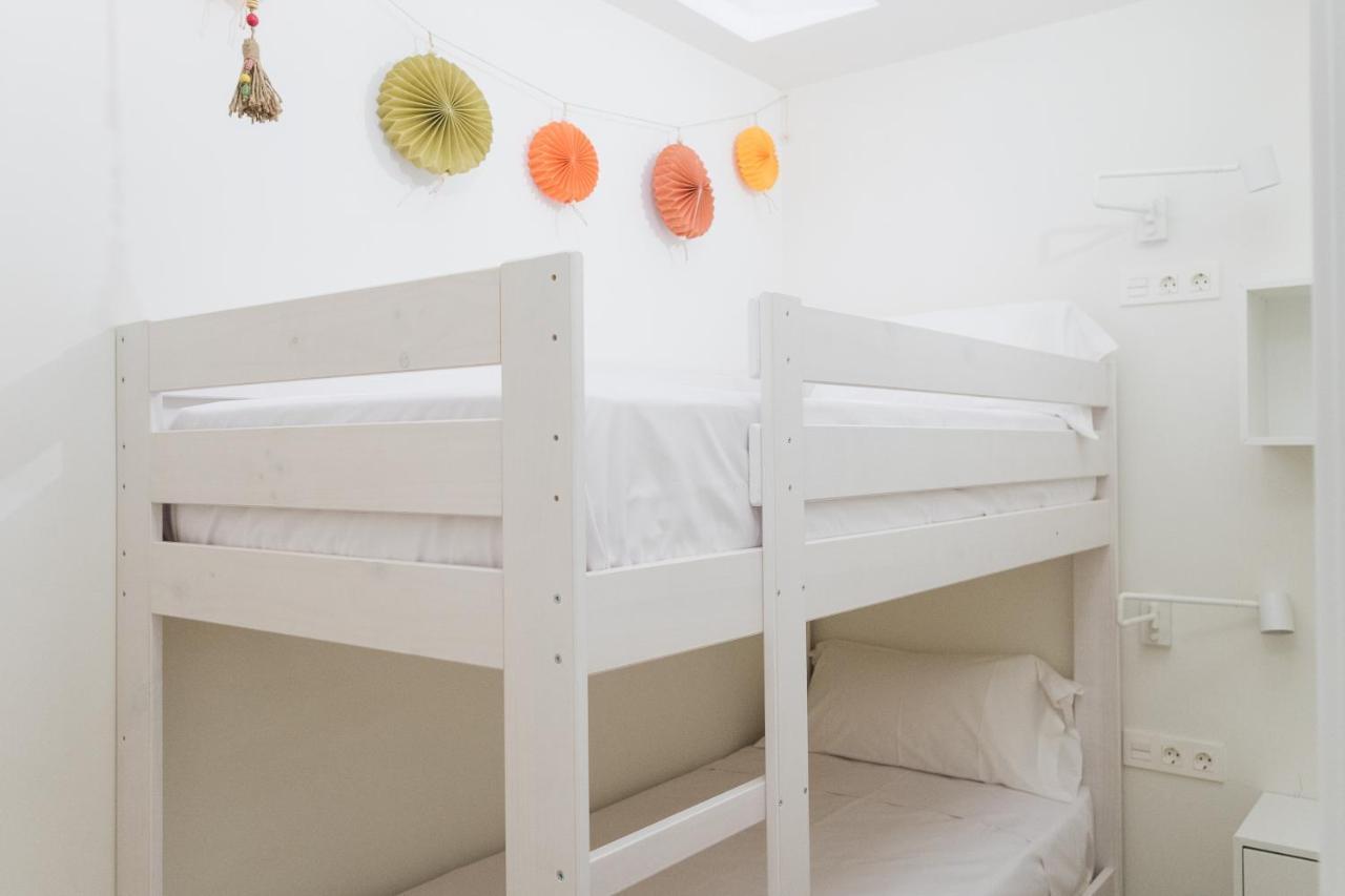 Apartaments La Rambla - Arbequina - 6 Persones Корнуделья Экстерьер фото